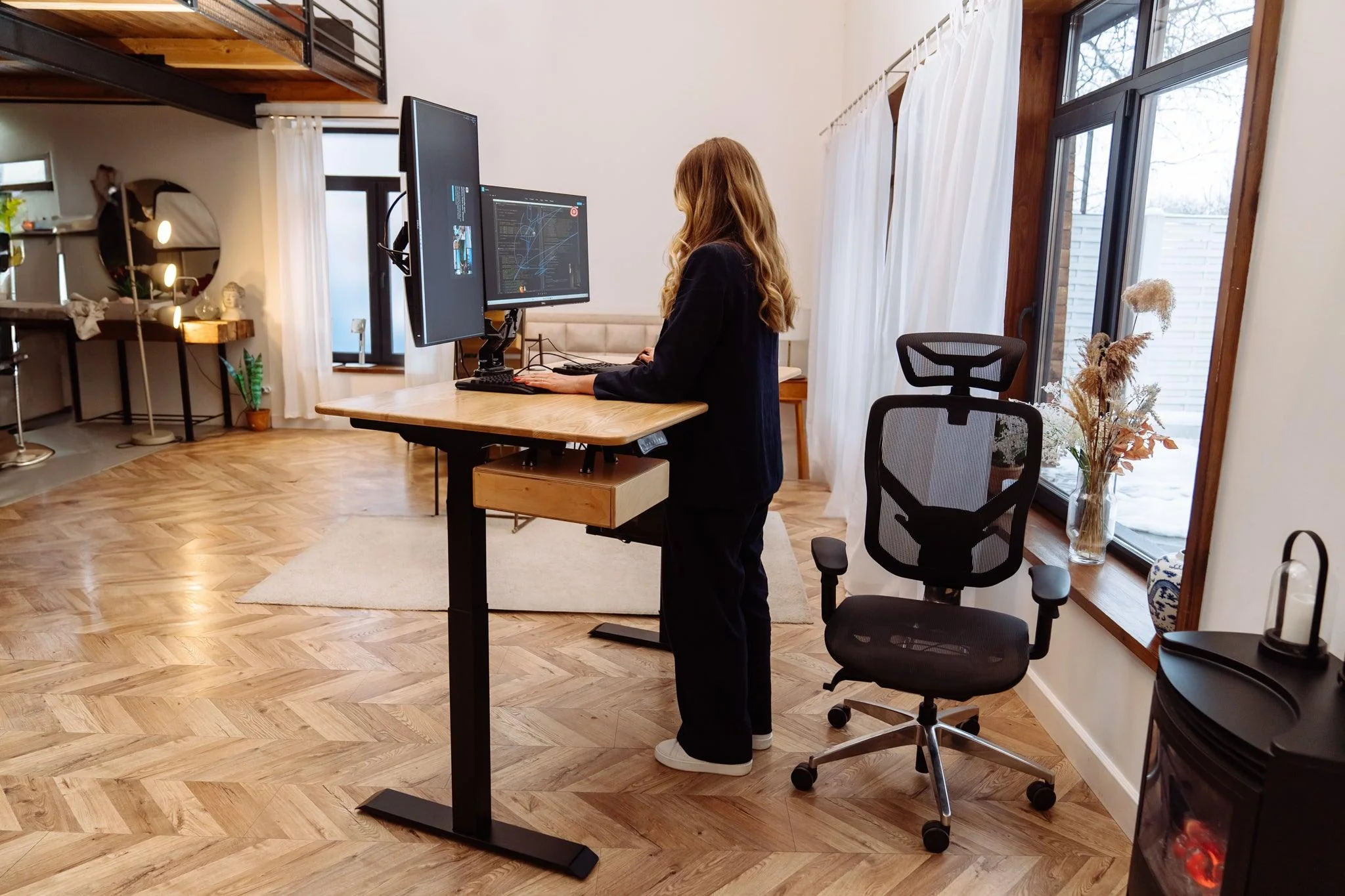 Tips Menata Meja dan Kursi Agar Tubuh Tidak Cepat Lelah